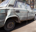 Плюшкины в Туле: На улице Руднева припаркованы легковушки-помойки