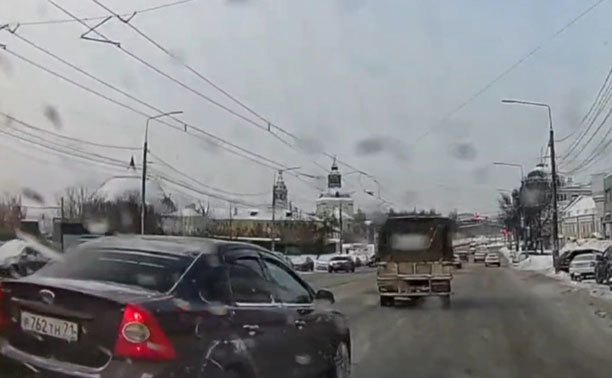 В Туле невнимательный водитель едва не устроил ДТП