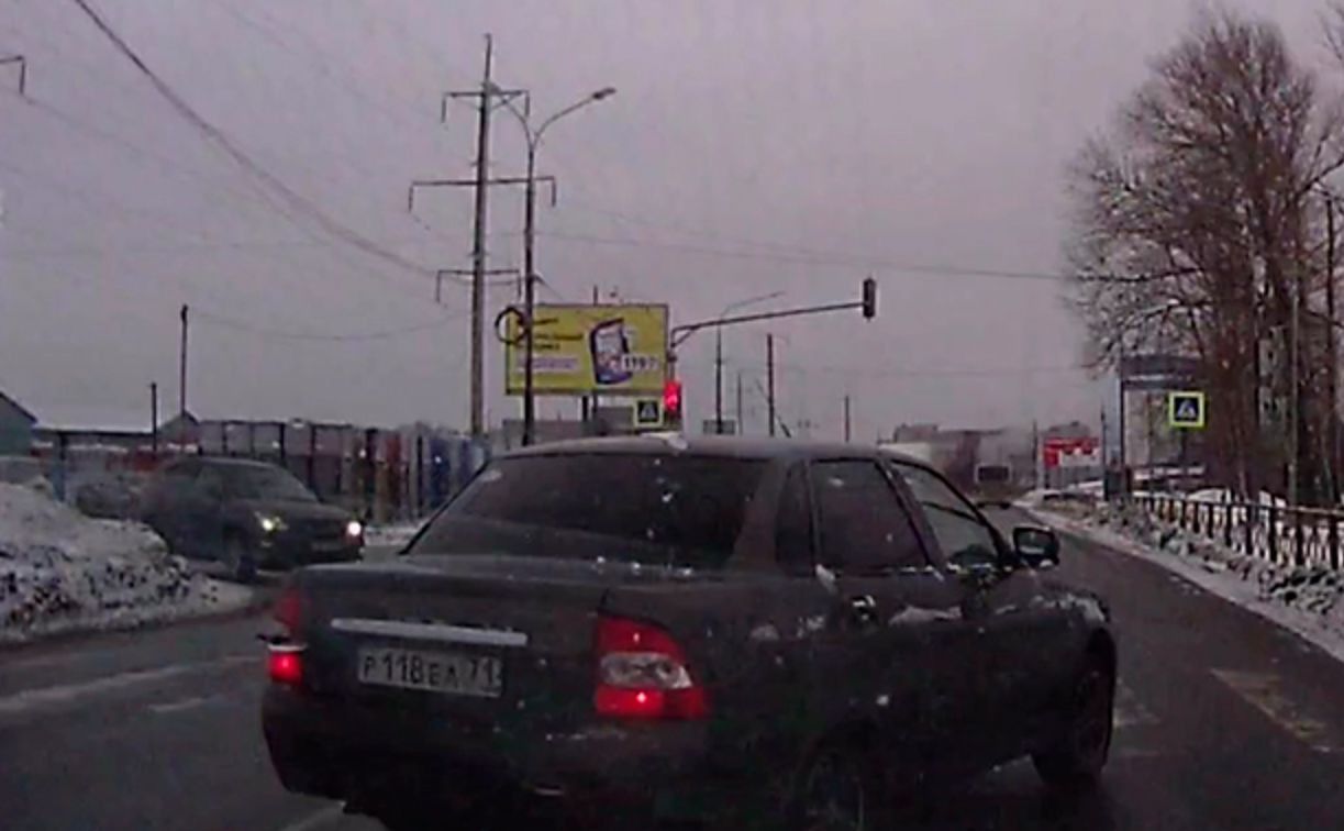 В Туле водитель сделал «нарушительский страйк» на Одоевском шоссе