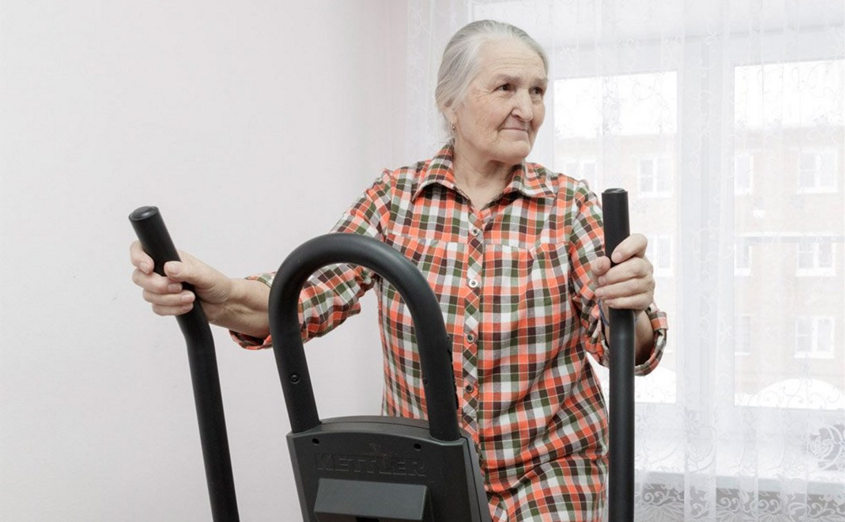 Работающие пенсионеры старше 65 лет смогут уйти на больничный с 6 апреля