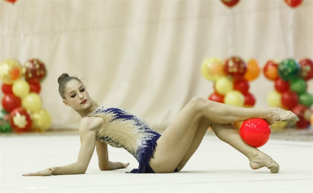 Художественная гимнастика: «Осенний вальс» вновь закружил Тулу