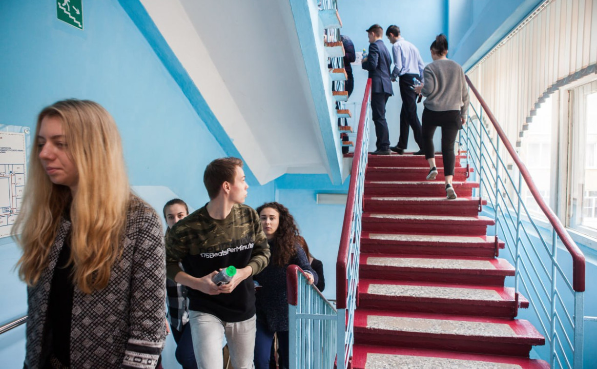 Минпросвещения установило даты весенних каникул у школьников