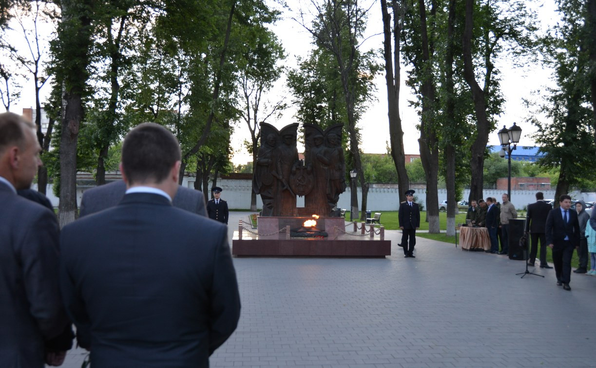 Сотрудники и ветераны УФСБ почтили память павших в Великой Отечественной войне