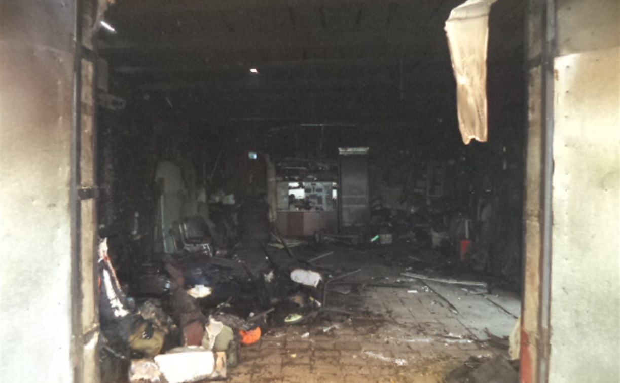 В Щёкинском районе загорелся гараж