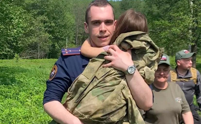 Появилось фото спасенной трехлетней девочки в Тульской области