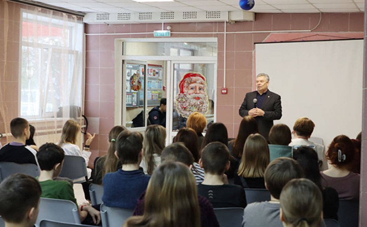 Депутаты Тульской областной Думы навестили детей из Белгорода