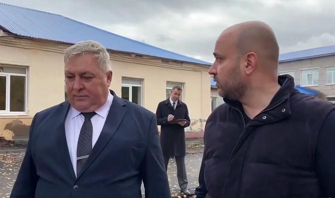 Публично уволенный экс-главой тульского правительства Федорищевым чиновник попал в больницу