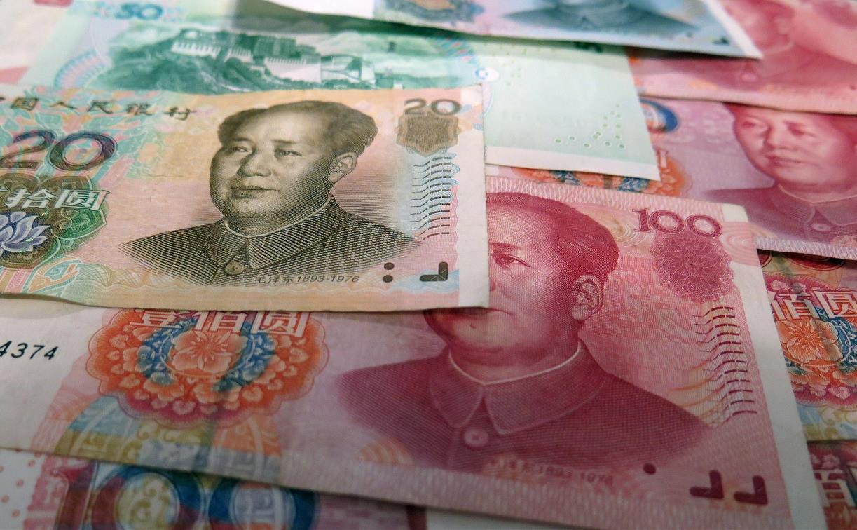 Больше половины вкладов в юанях держат клиенты старше 50 лет 