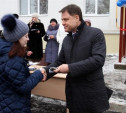Губернатор Владимир Груздев вручил ключи от квартир новосёлам из Донского 