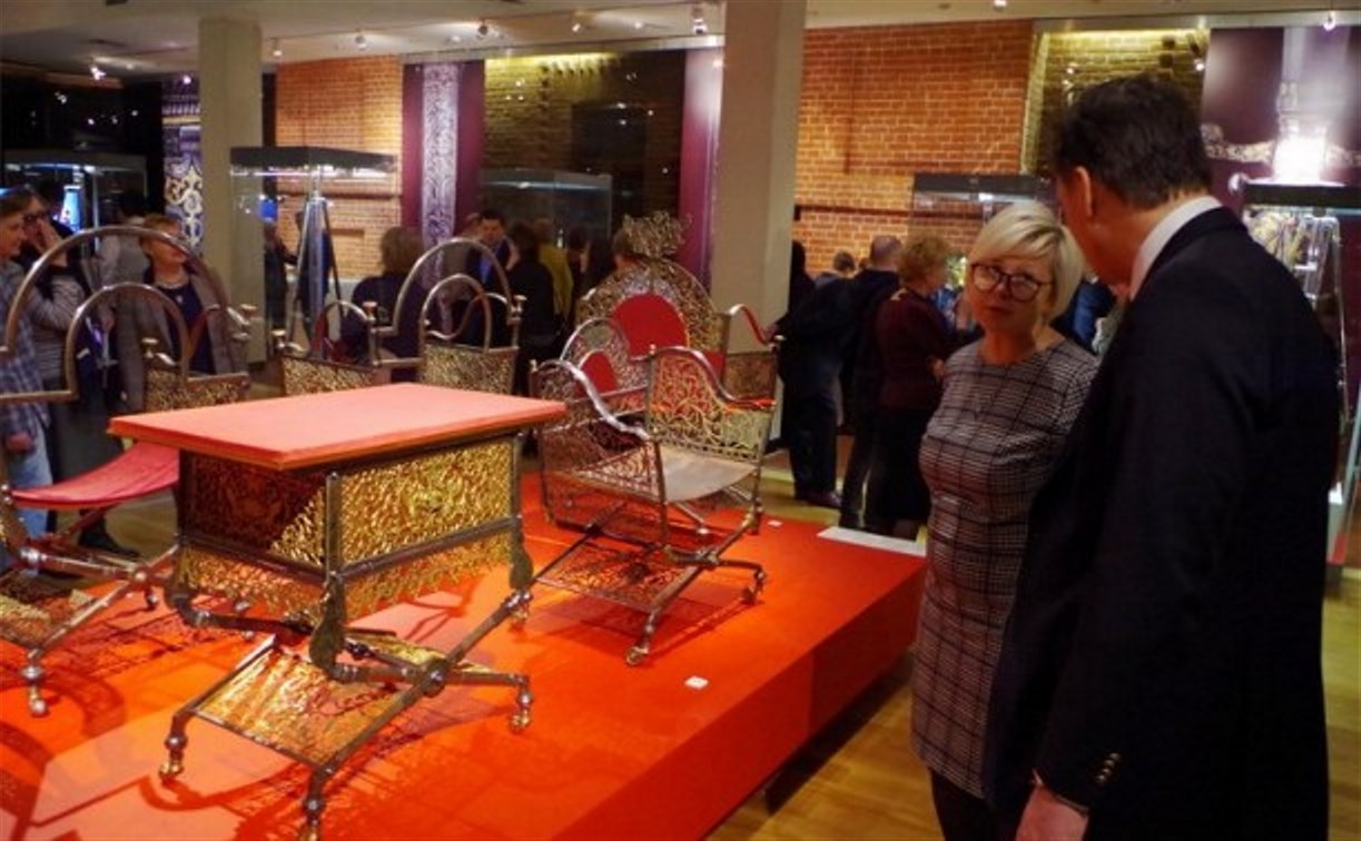 В Москве открылась выставка изделий тульских оружейников
