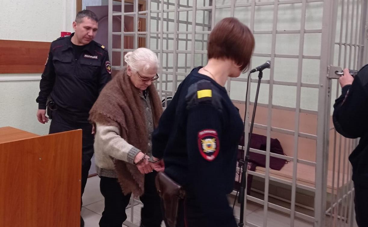 Убила и расчленила жену внука: пенсионерке из Богородицка продлили меру пресечения