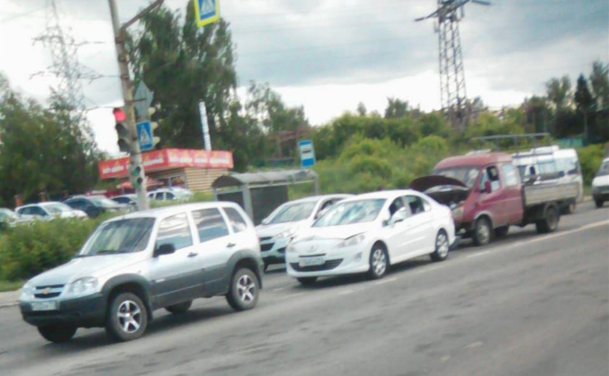 Из-за ДТП на ул. Рязанской в Туле собралась большая пробка