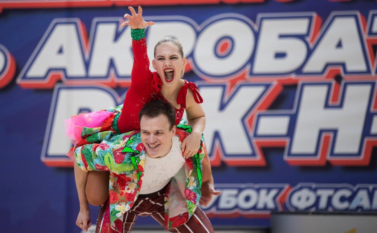 В Туле проходит первенство ЦФО по акробатическому рок-н-роллу: фоторепортаж