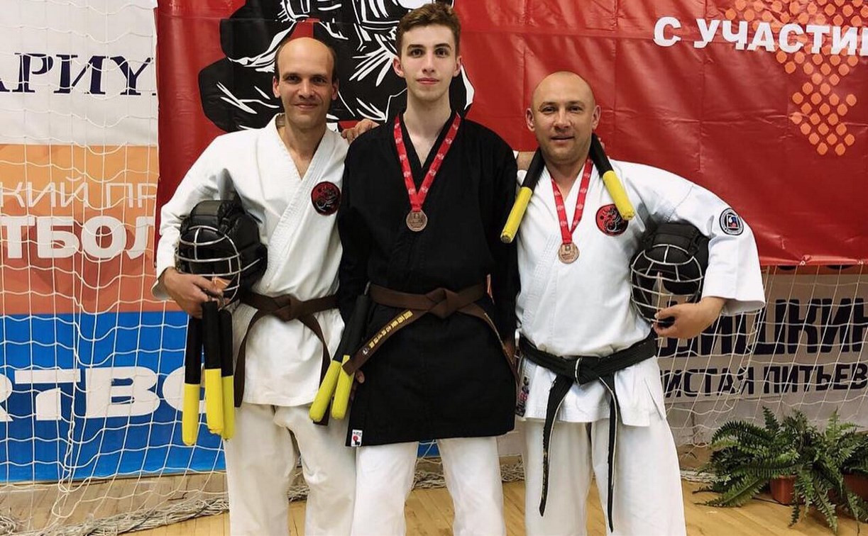 Тульские каратисты привезли две медали с чемпионата Москвы по кобудо