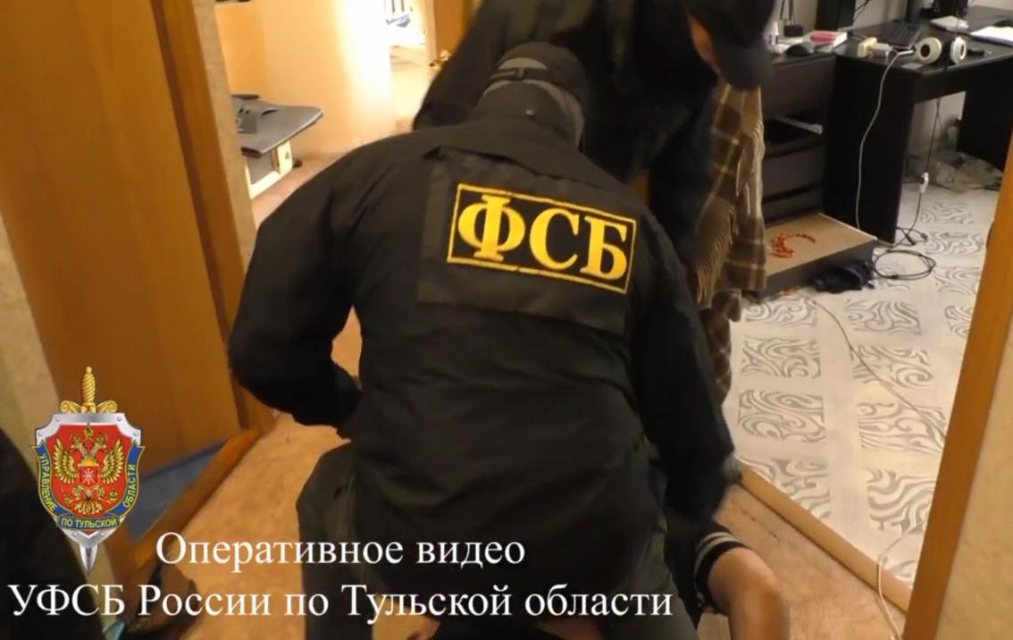 Сотрудники ФСБ задержали туляка за финансирование ВСУ