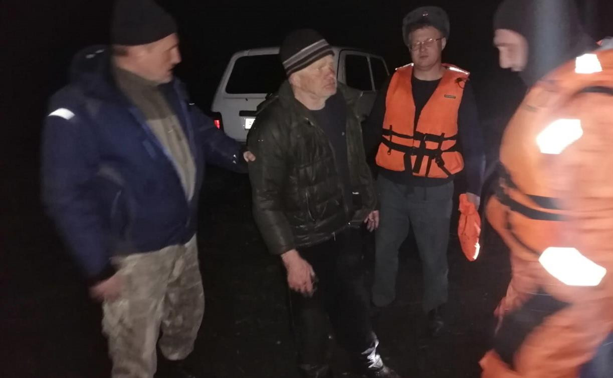 В Тульской области сотрудники МЧС спасли провалившегося под лед человека  