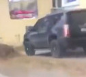 В Туле водитель Cadillac устроил гонки по тротуару: видео