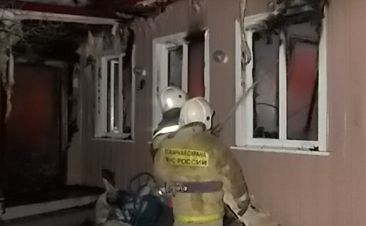 В Киреевском районе сгорел дом: при пожаре пострадал мужчина