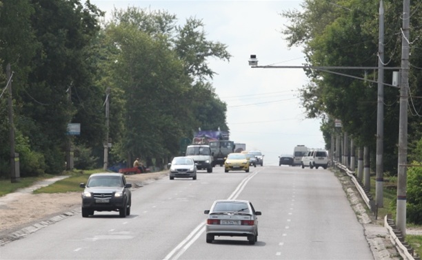 Дорожные камеры в Туле начали фиксировать выезд на встречку и проезд на красный