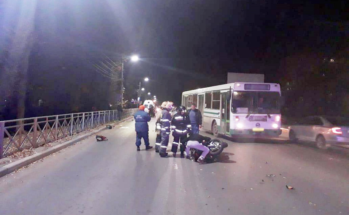 В Новомосковске мотоциклист насмерть сбил пешехода