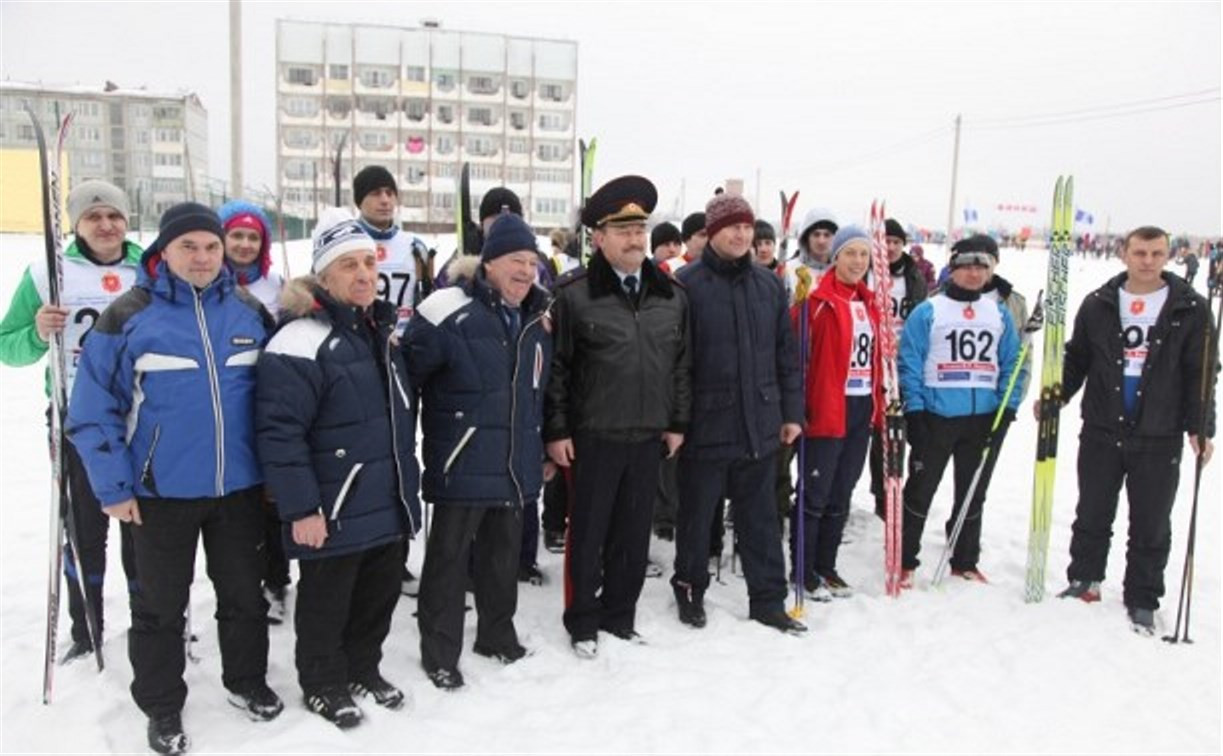 Полицейские из Тульской области борются за победу в «Лыжне Веденина – 2015»