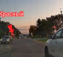 В Туле водитель пикапа промчал по обочине и на красный