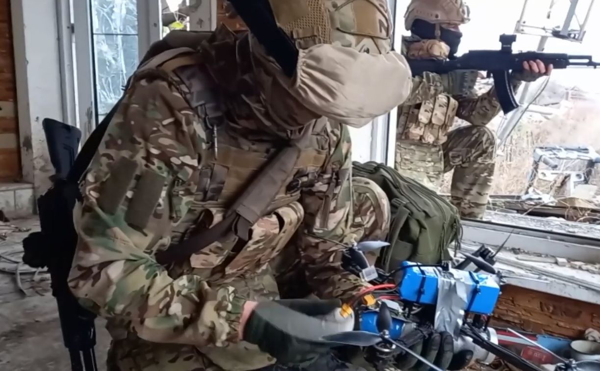 Тульские десантники ударными дронами уничтожили группу солдат ВСУ: видео