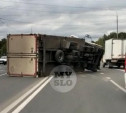 В Туле на автодороге М-2 «Крым» перевернулся грузовик