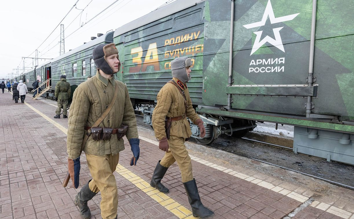 На Московский вокзал Тулы прибыл агитпоезд Минобороны – фоторепортаж