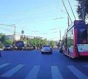 На пр. Ленина встретили бесстрашного пешехода