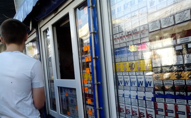 Россиян хотят штрафовать за покупку нелегальных сигарет