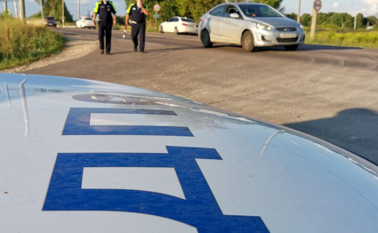 В Туле водитель врезался в «Ладу» и уехал: разыскиваются очевидцы ДТП