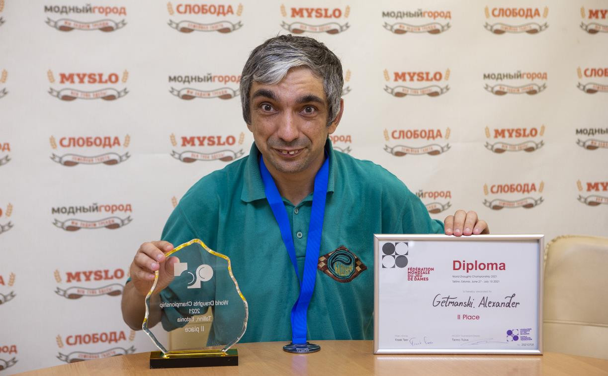 Туляк Александр Гетманский стал серебряным призером чемпионата мира по стоклеточным шашкам