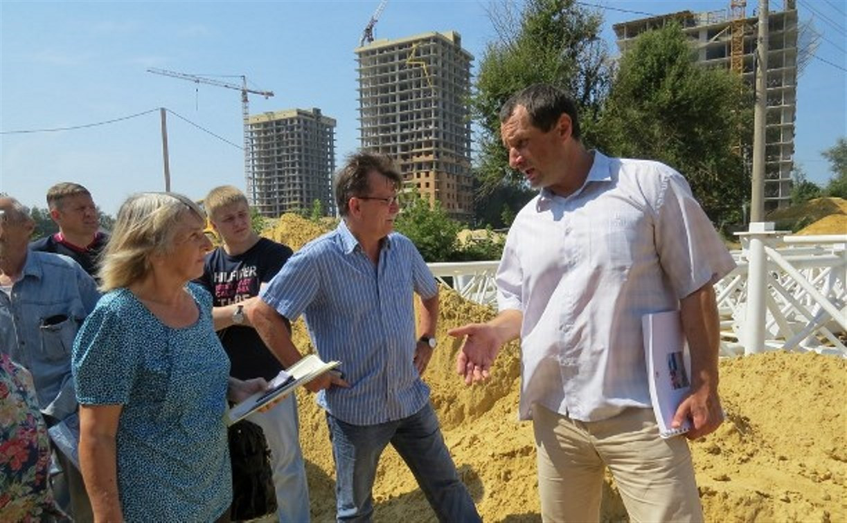 Туляки проверили ход строительства спортобъектов на «Кировце»