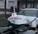 На ул. Октябрьской водитель Lada врезался в дерево и сбежал