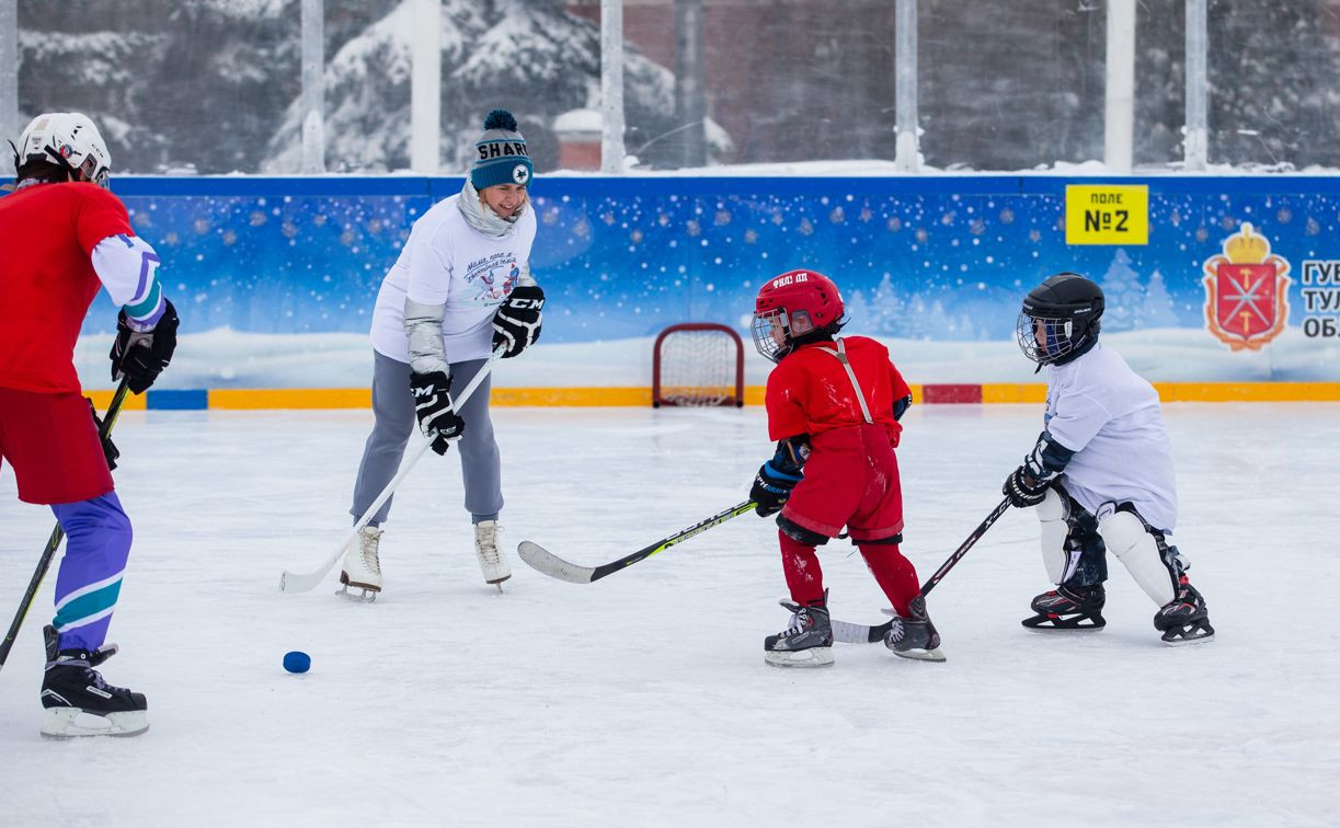 В Туле состоялся спортивный фестиваль «Мама, папа, я — хоккейная семья». Фоторепортаж 