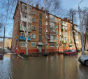 В Туле затопило двор дома по ул. Сойфера
