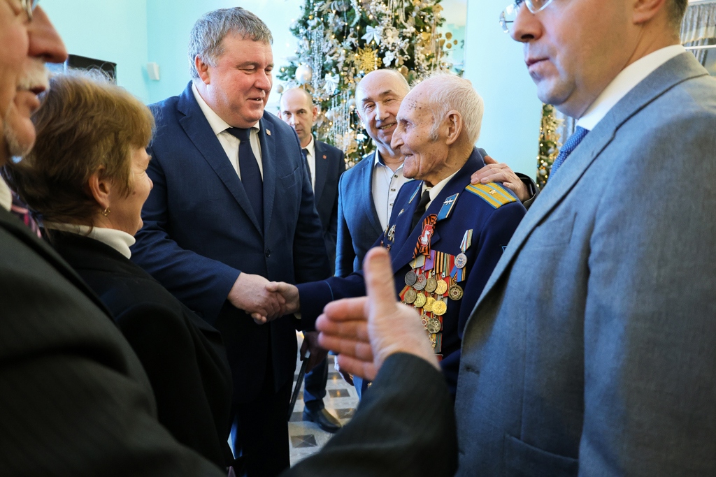 Ветеран ВОВ и почётный гражданин Тулы Василий Денисов отметил вековой юбилей