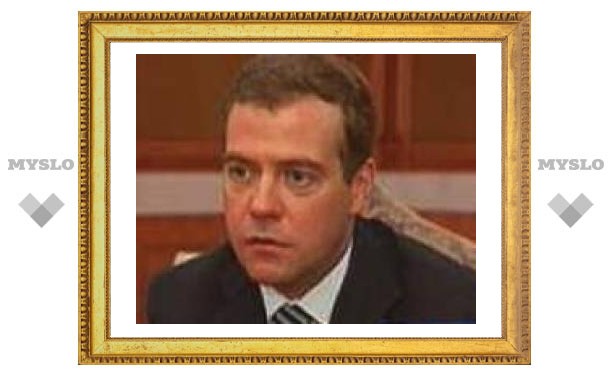 Медведев пообещал российским врачам стажировку за рубежом