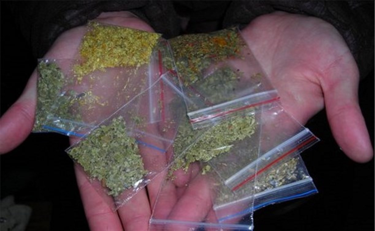 В Дубне задержали наркомана с 10 граммами спайса