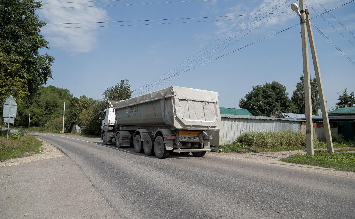 Грохот грузовиков, отсутствие тротуаров и переход в никуда: «Тулаавтодор» пообещал заняться проблемами Коптево
