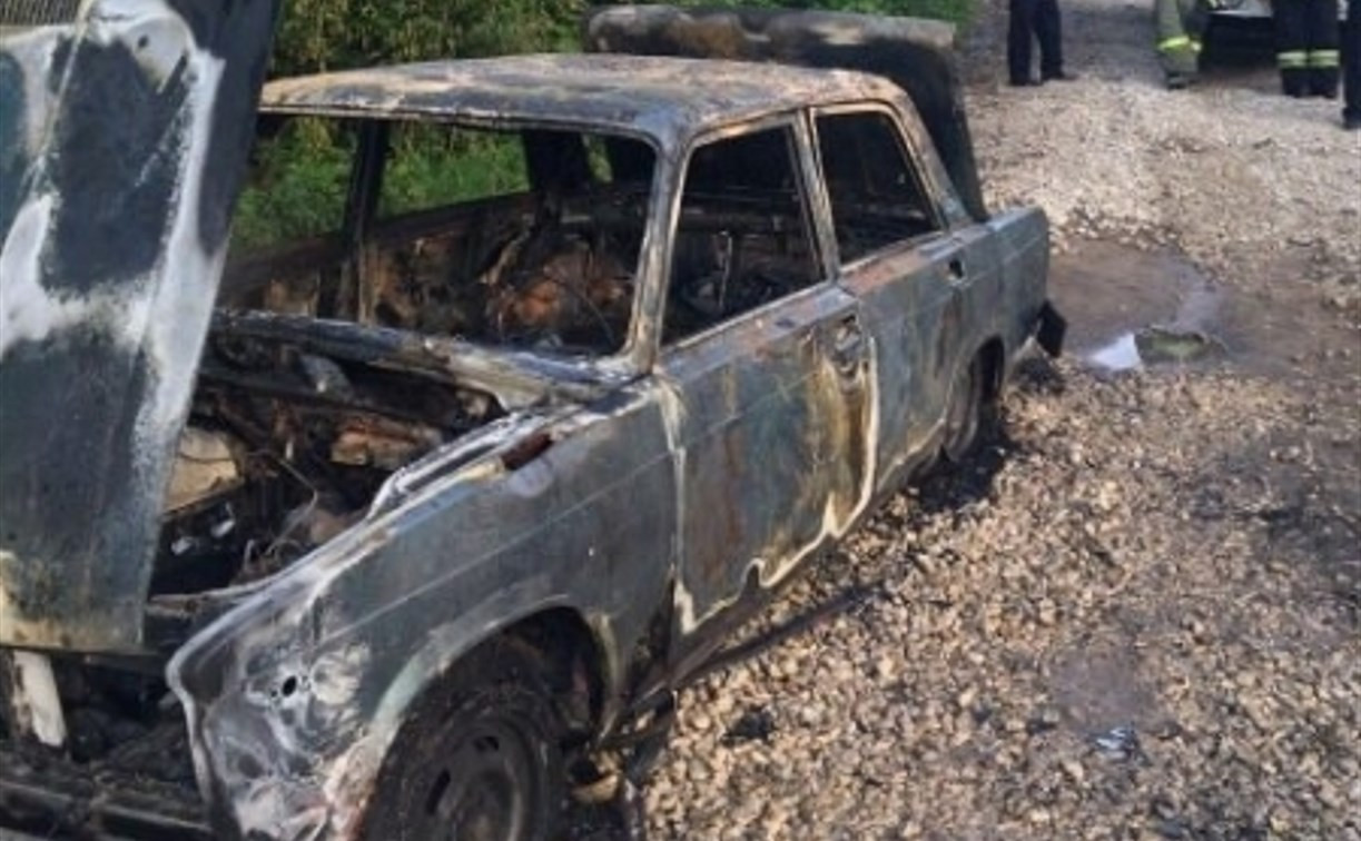 В Туле рано утром сгорел автомобиль 