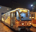 По Туле курсирует новогодний трамвай