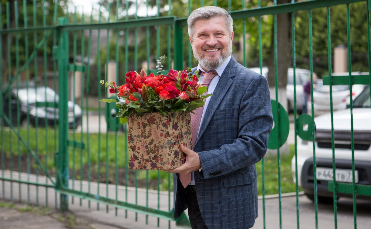 Александр Балберов поздравил выпускников тульской школы