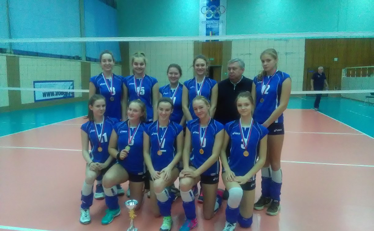 Юные волейболистки из Тулы прошли в финал первенства России