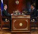 Премьер-министр Дмитрий Медведев встретился с Владимиром Груздевым