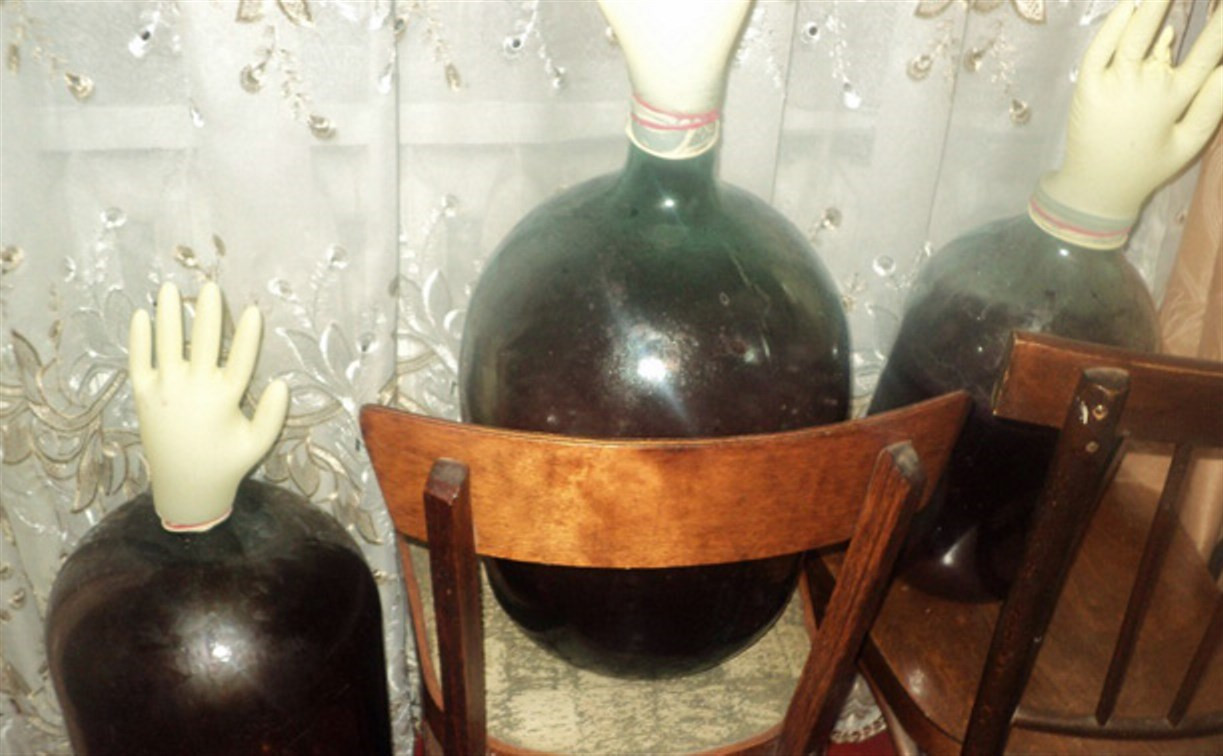 Туляк украл у соседки 10-литровую бутыль домашнего вина