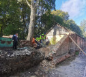 В Туле началась реставрация стены Всехсвятского кладбища