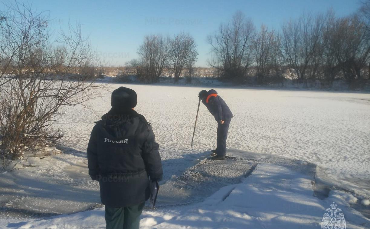 Спасатели напомнили тулякам, какой лёд является наиболее опасным 