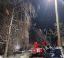 Из-за неосторожного курения ночью в Ефремове загорелась квартира в пятиэтажке